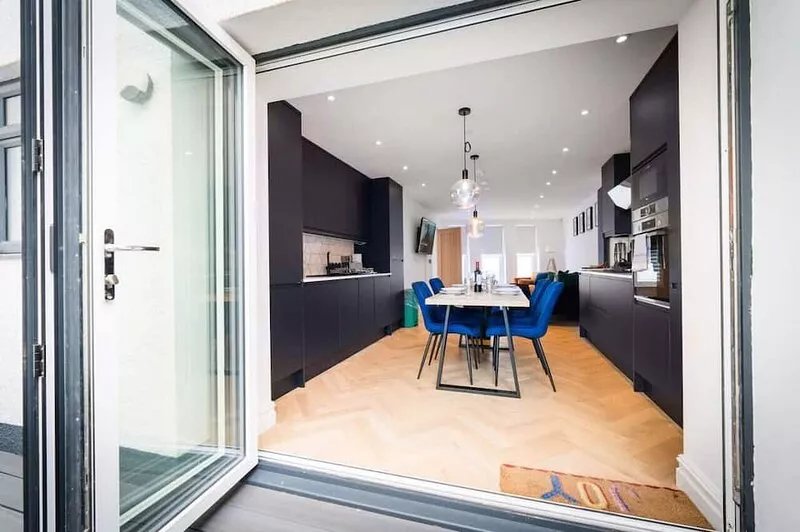 Luxurious 4Bd House | Roath Park