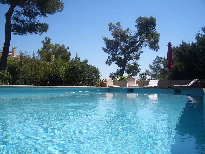 Apartment in a green residential area of the town of Cavaillon in the Luberon.