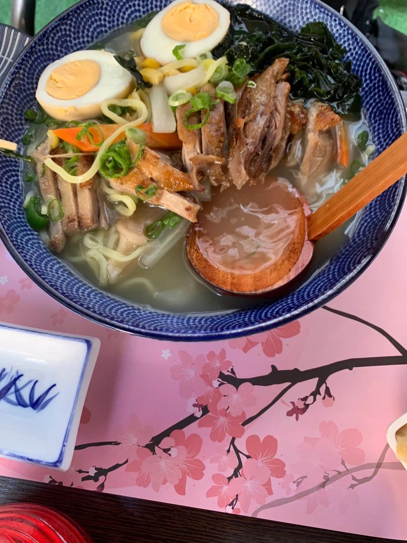 TOM YAM GUNG - Thai Cuisine