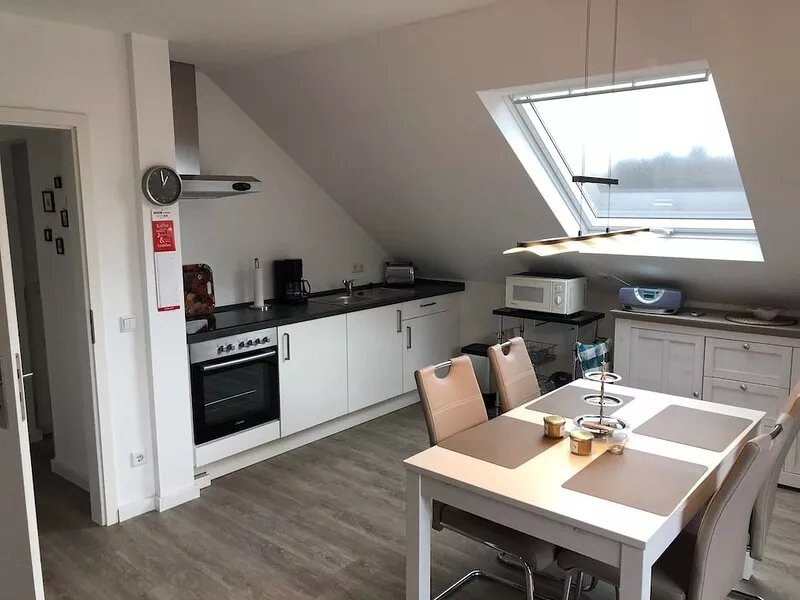 Renovated holiday or exhibition apartment for 2 people in Kaarst near D`dorf
