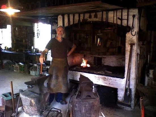 Villige Blacksmith & Forge "Jordhoej Smedje"