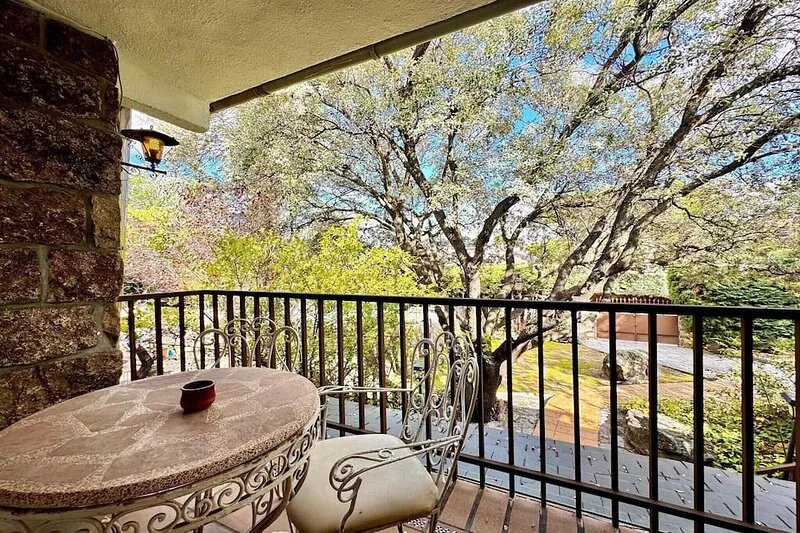 Rural apartment with direct access to the pool