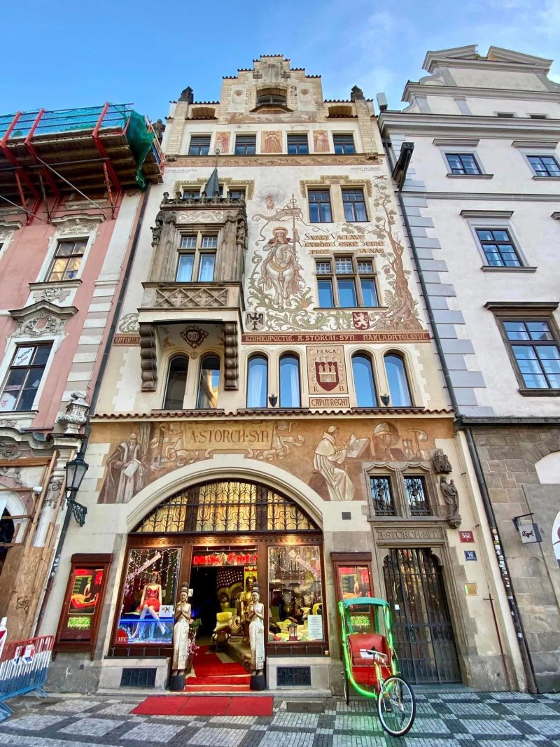 The House At The Stone Virgin Mary