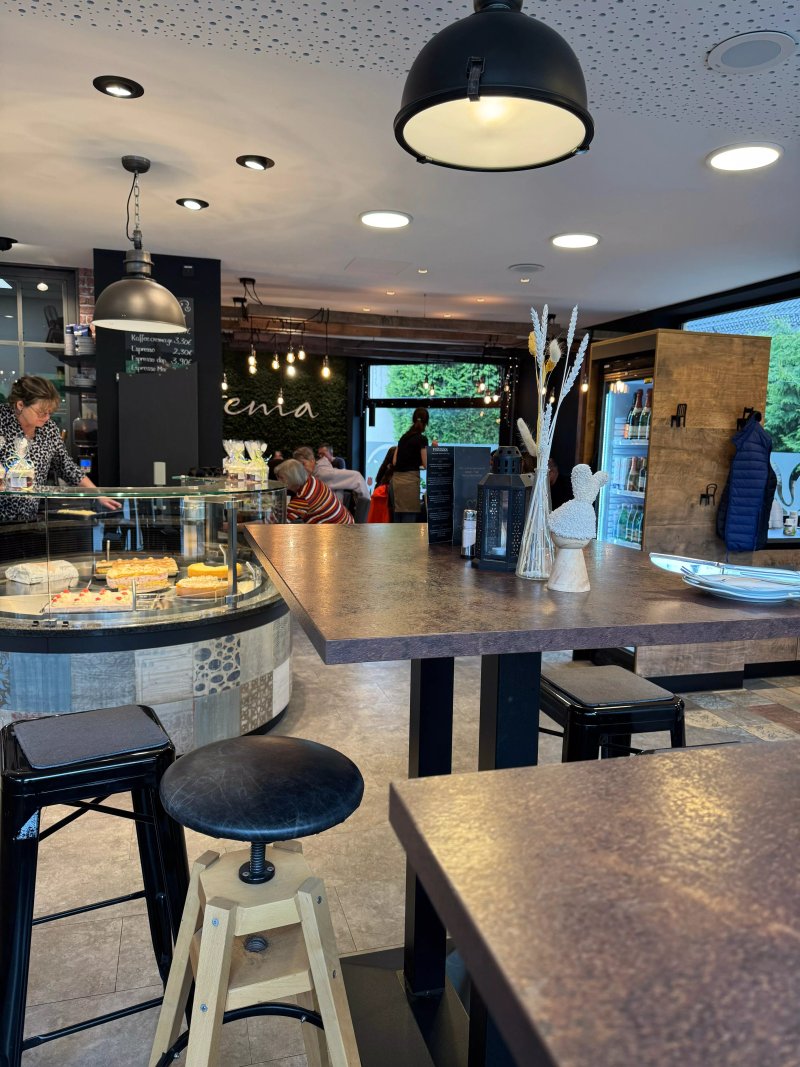 Cafe Crema