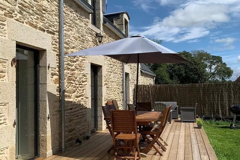 Grande Maison Charmante au Milieu des Chevaux. Logement Insolite Dans Ecuries!