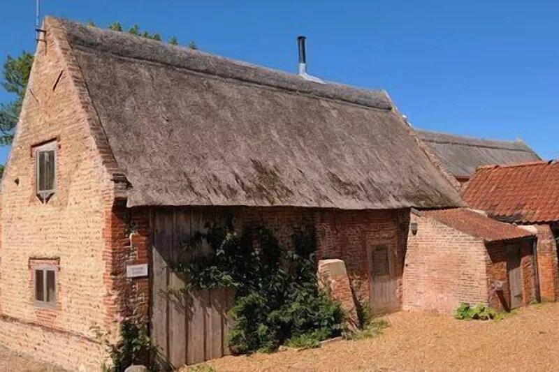 Manor Barn | East Ruston Cottages