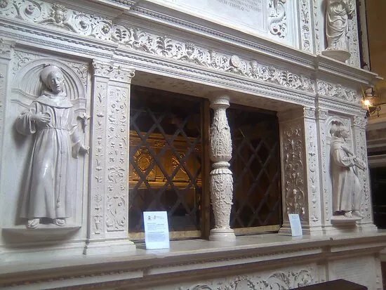 Mausoleo di San Bernardino