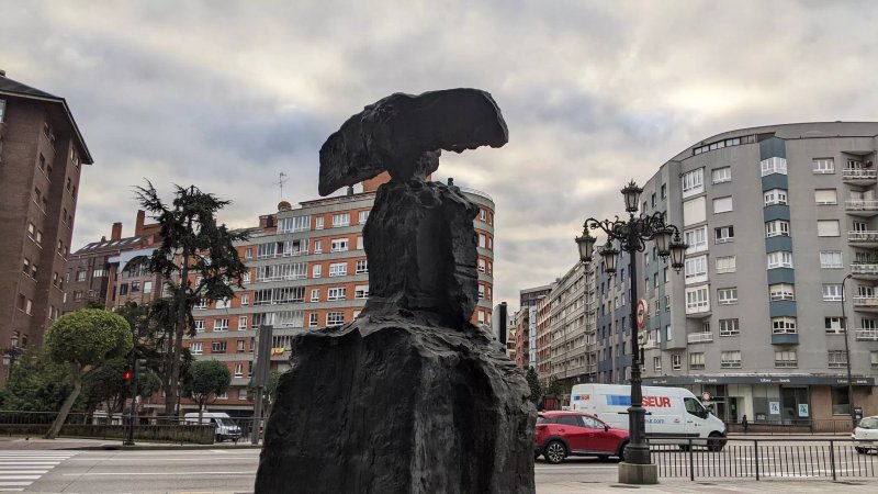 Estatua De La Menina