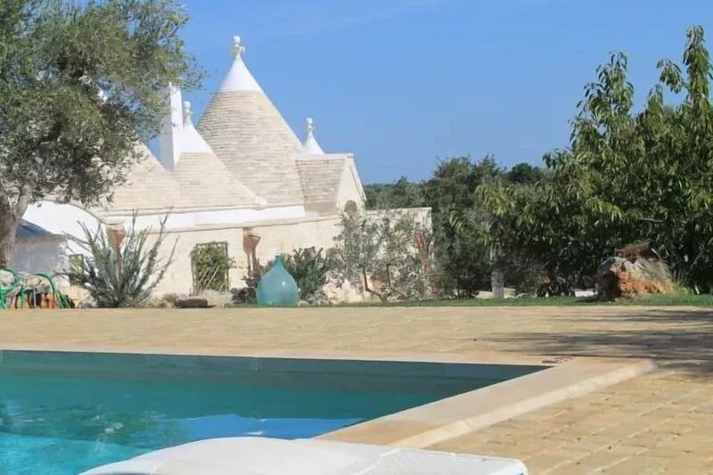 Trulli di Cristoforo charm in the heart of Salento with swimming pool and
