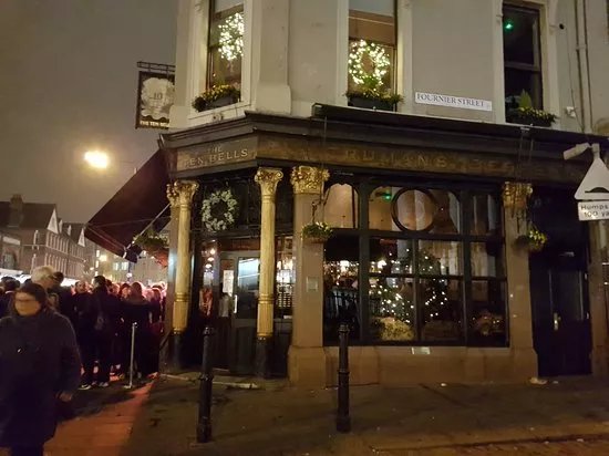 Jack the Ripper Walking Tour with London Walks