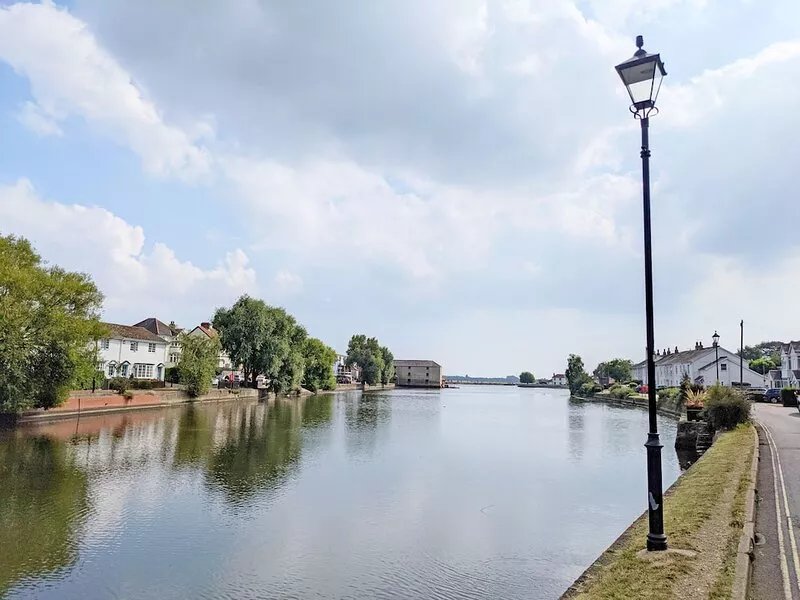 Compass Cottage , Emsworth  -  a cottage that sleeps 4 guests  in 2 bedrooms