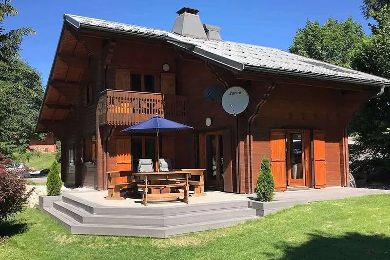 Chalet Louis FAMILY SKI CHALET 4 bedroom open plan chalet - sleeps 9