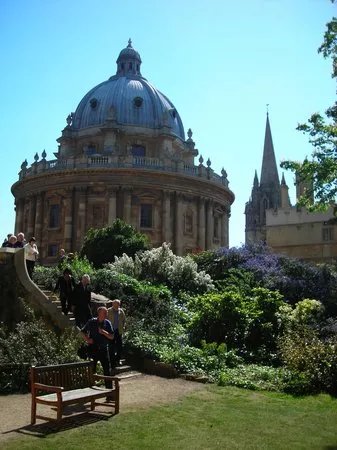 Explore Oxford Day Tours