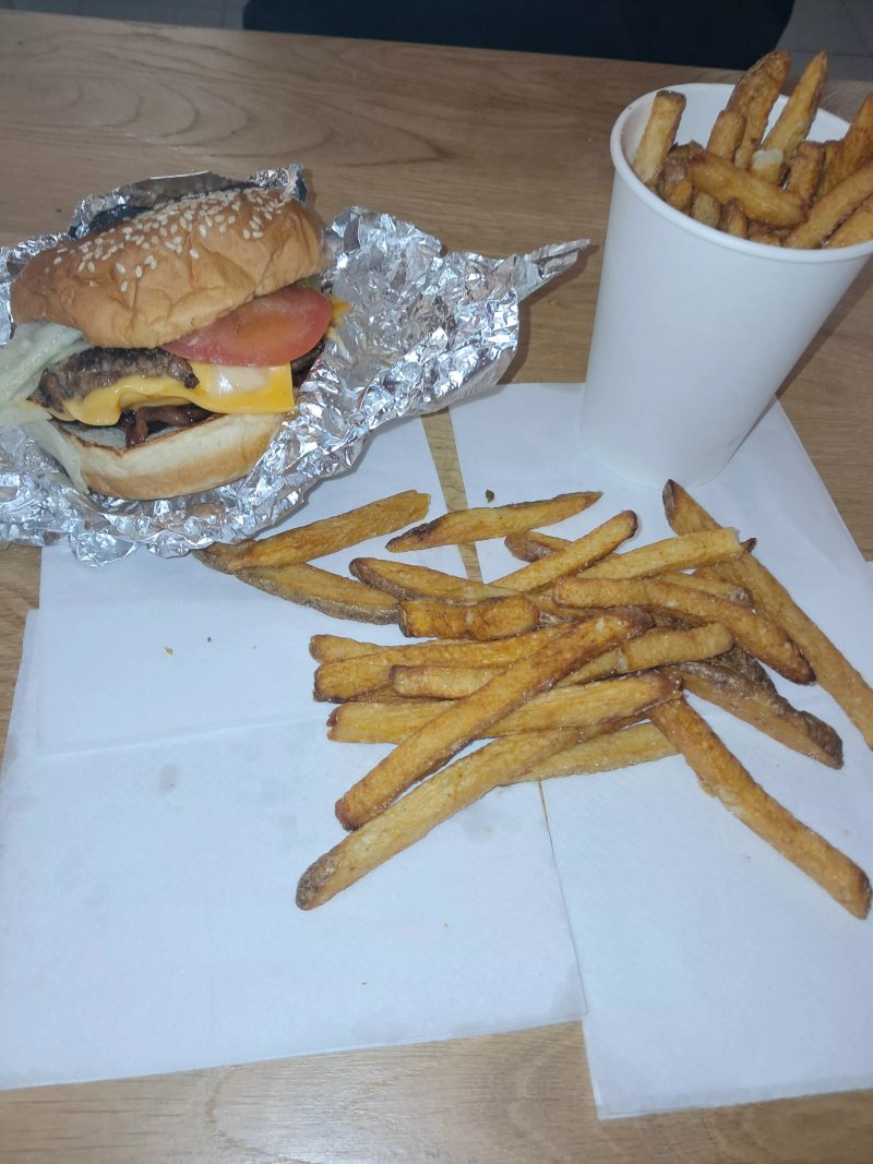 Five Guys Cambridge Market Street