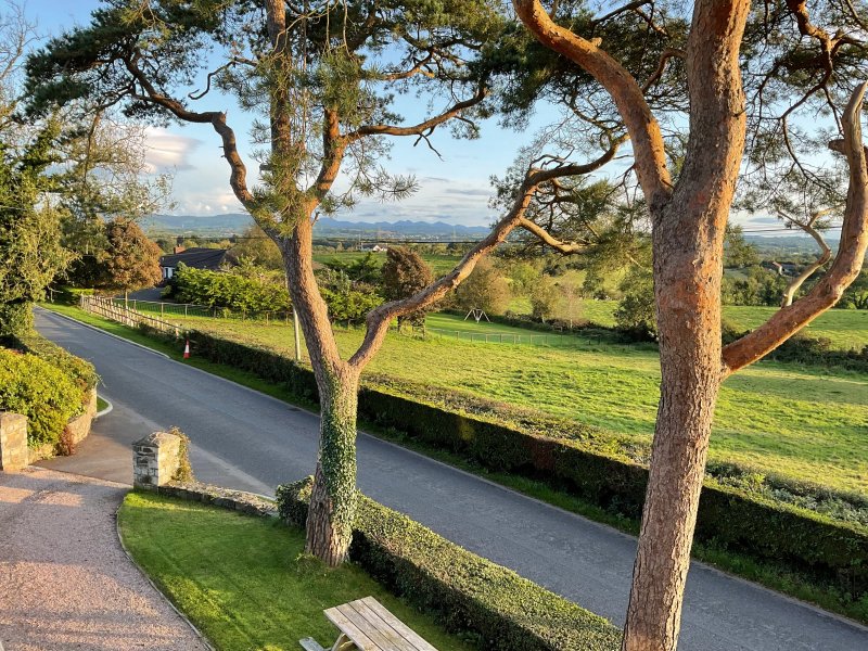 Bay Tree Cottage with countryside view
