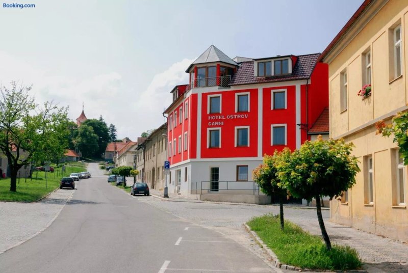 Hotel Ostrov Garni