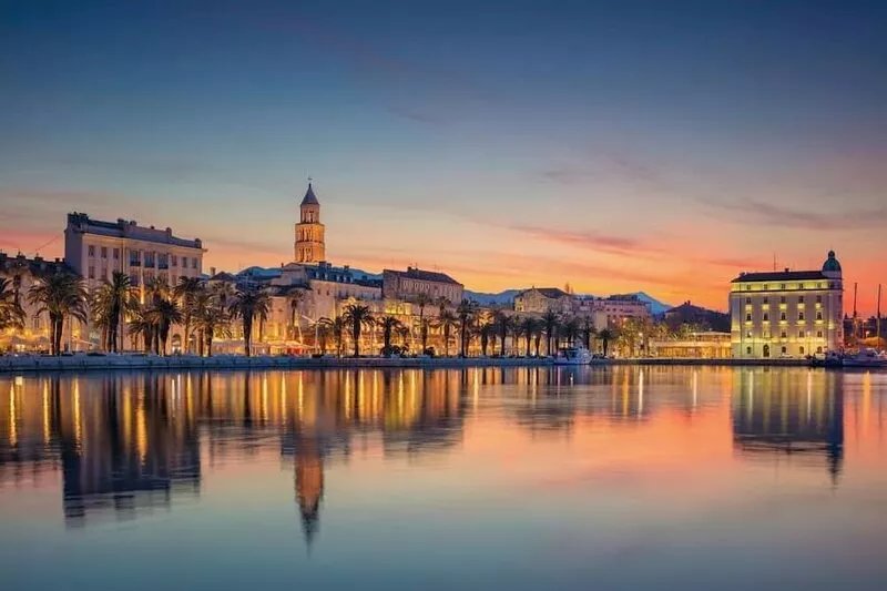 Holiday Home in Split with Seaview, Terrace, Air condition, WIFI (4937-1)