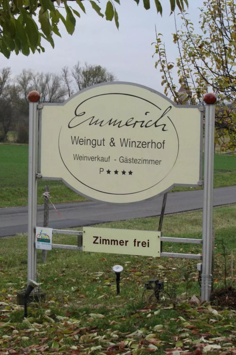 Weingut & Winzerhof Emmerich