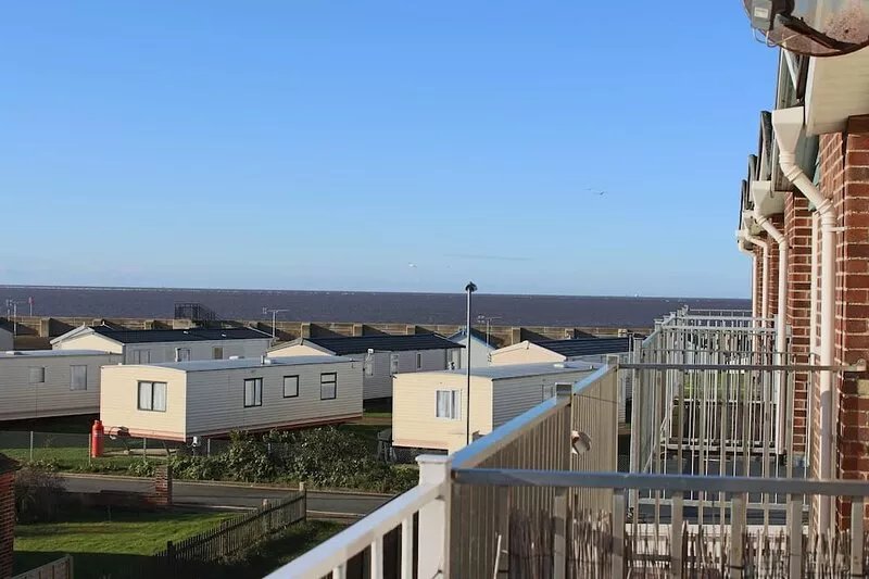Sea Holly, 3 bedrooms, 2 bathrooms, open plan living area overlooking the sea.