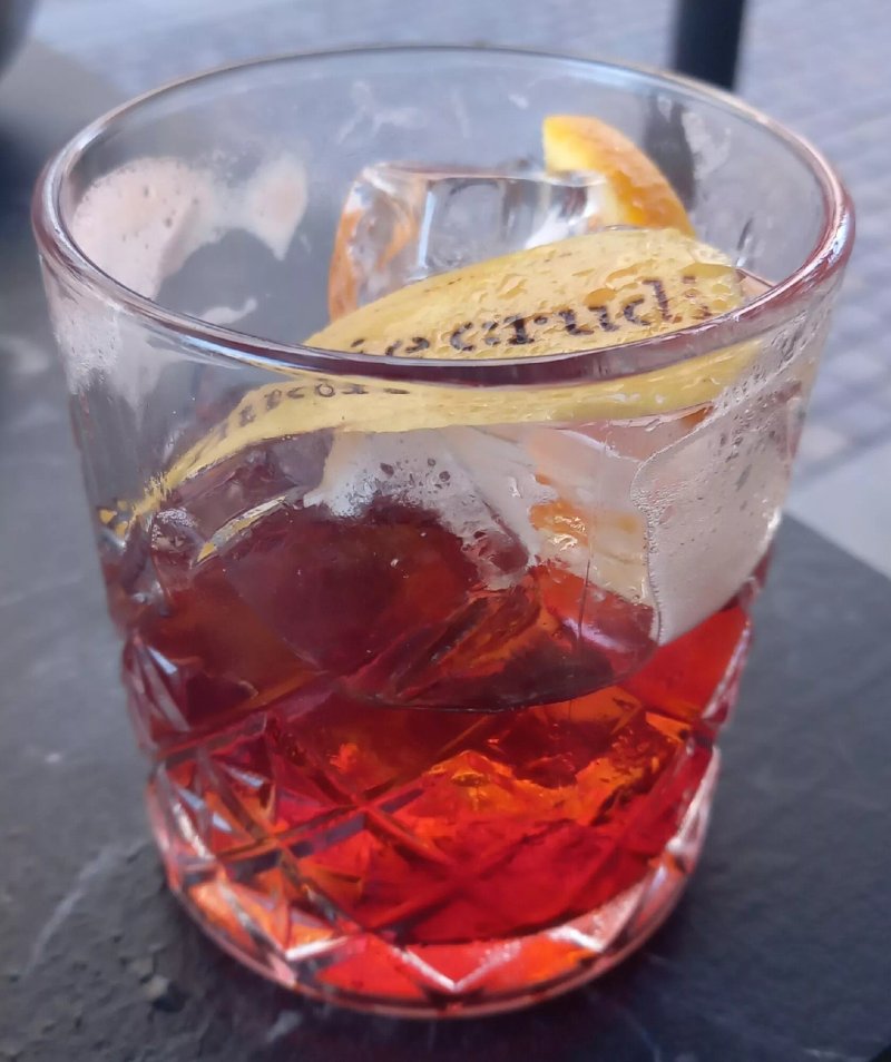 Nudi E Crudi Cocktail Club