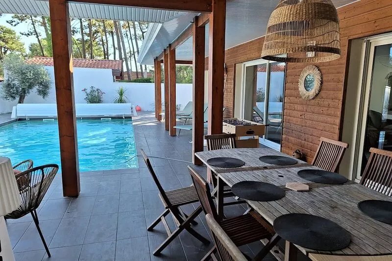 Sublime Villa Landaise, Avec Piscine, Ideale en Famille, à 2 pas de la mer