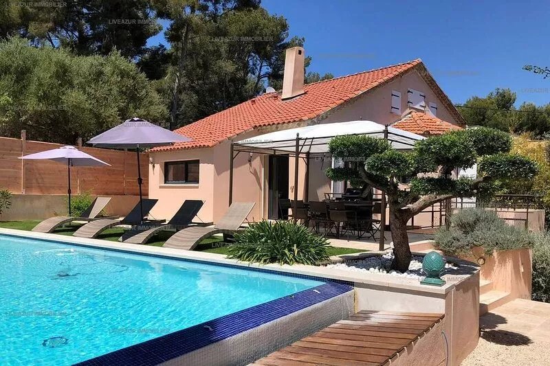 Beautiful villa Carpe Diem pool on foot of city center and beach for 8