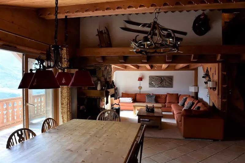Charm and comfort Large duplex in chalet on the slopes for 12/14 pers