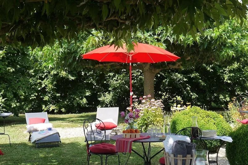 PIGEONNIER. VINE WHITE. CHARMING COTTAGE. 3 PERS. SPA. POMMEVIC