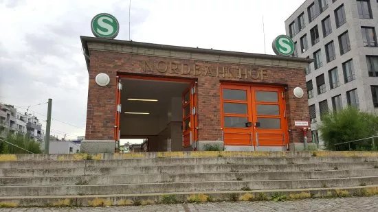 Grenz- und Geisterbahnhofe im geteilten Berlin