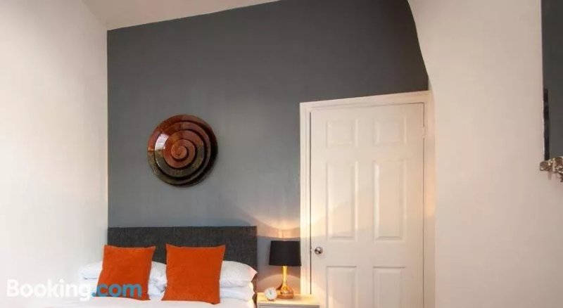 Townhouse @ 84 Edleston Road Crewe