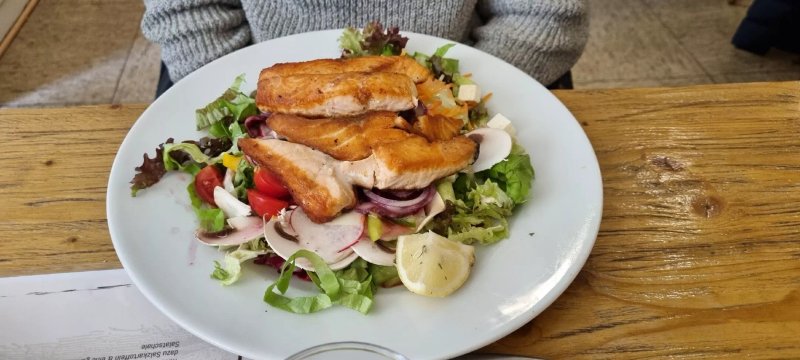 Fischbrathalle