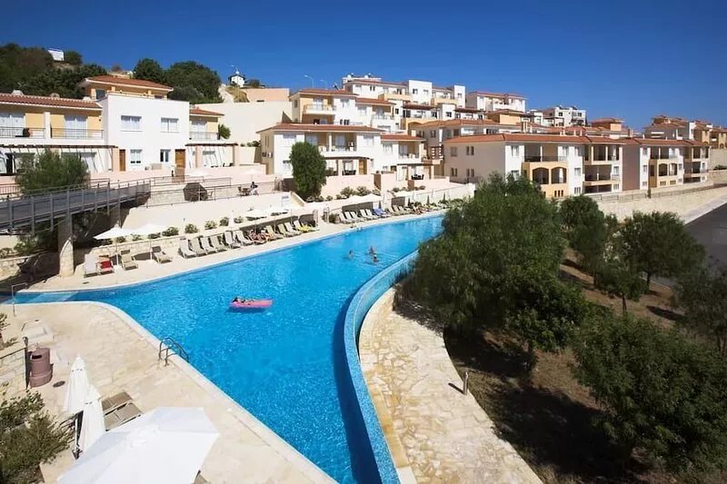 Large Terrace, Sea Views, Shared Pool, Free WiFi, UK TV Package, Air Con, Lift