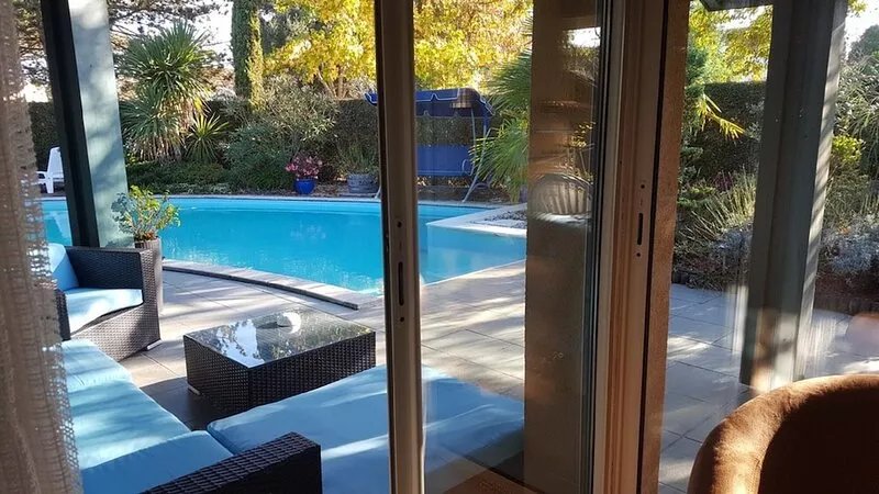 Beautiful contemporary 4 **** VILLA between LAC FORET OCEAN, HEATED POOL 12m