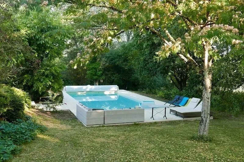 Beautiful Private Gite in the Dordogne Valley with Large Private Heated Pool