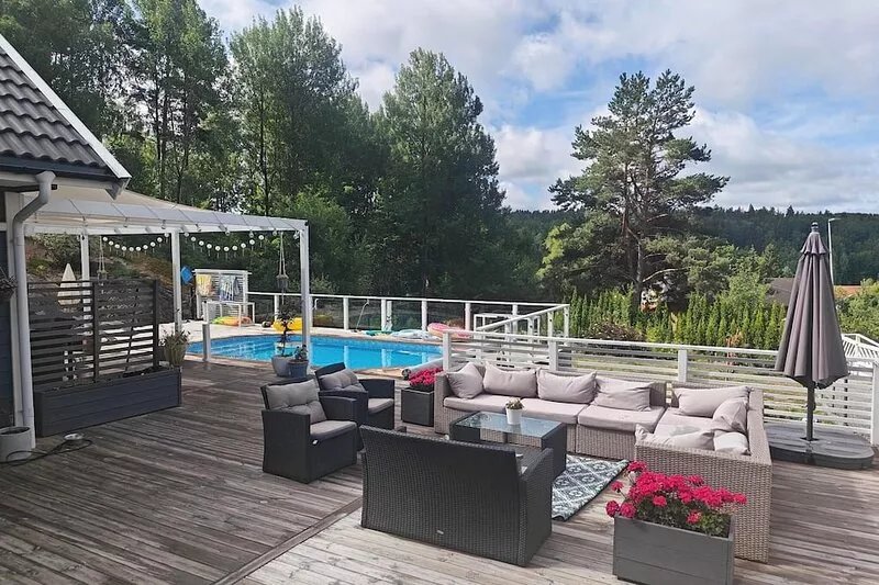 Modern newly built house, 187 sqm with large balcony