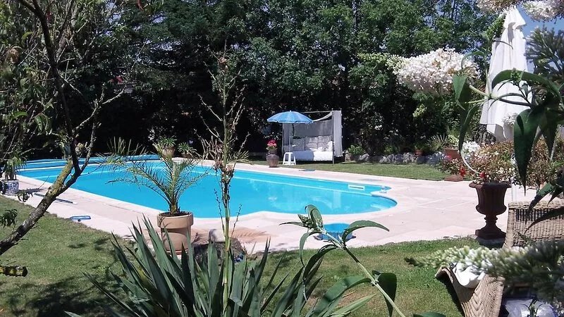Beautiful,private heated pool,sleeps 5 Puy du Fou. Peaceful countryside setting.