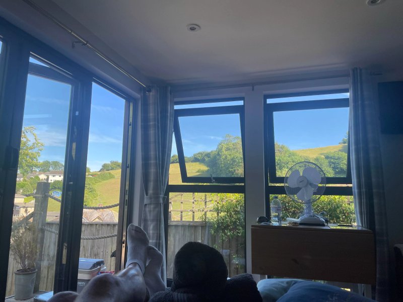 Boutique studio Escape Pod in Devon, 5 minutes from the beach with parking.
