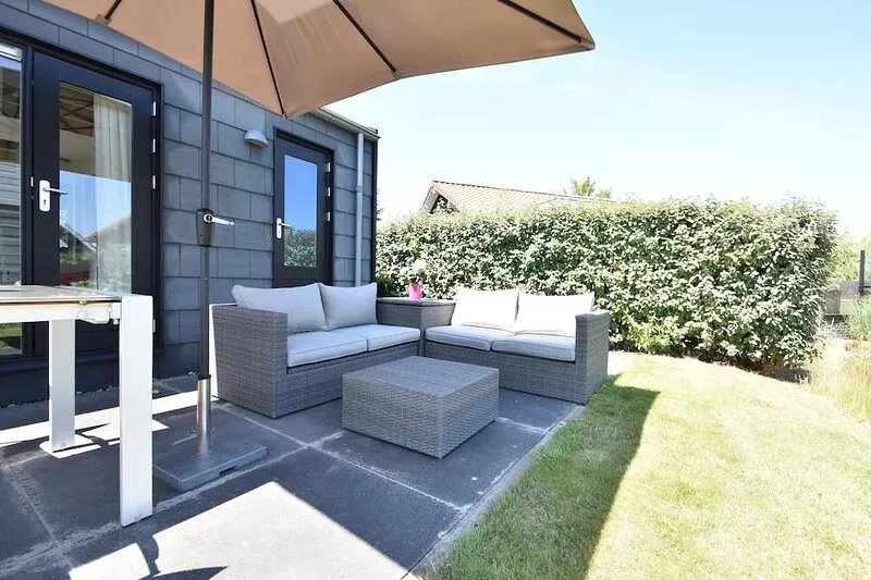 Modern Holiday Home in Kattendijke with a Garden