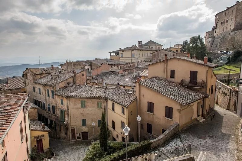 Apartment 'Poggiolo' with Lake View & Wi-Fi