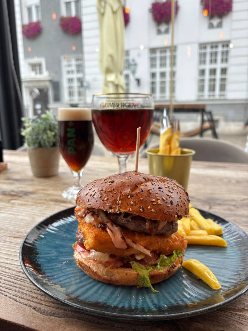 Ara Pizzeria & Burger Bar