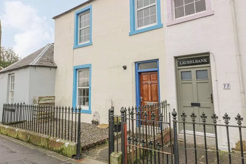 79 LAUREL BANK, pet friendly, with a garden in Gatehouse Of Fleet
