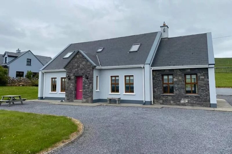 Luxury Coastal Holiday Home with stunning sea views