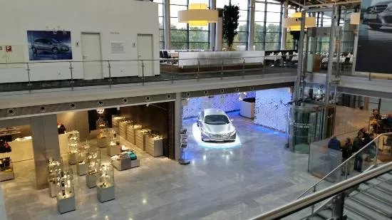 Mercedes-Benz Factory Tour
