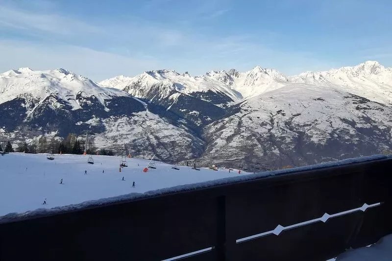 Luxury apartment 90m2 sleeps 10 La Plagne Aime 2000 at the foot of the slopes