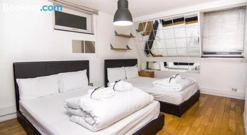 Vintage Central London Apartment