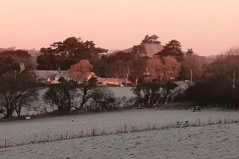 Cosy cottage, stunning sea views, log burner,  modern kitchen, 15 mins to beach