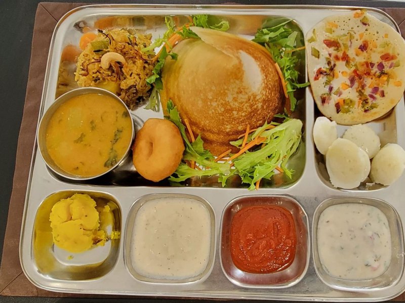 Nikki's Canteen