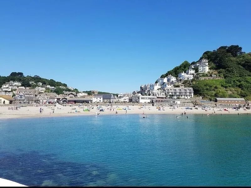 Large holiday home (sleeps 20) sea & panoramic views, & free parking
