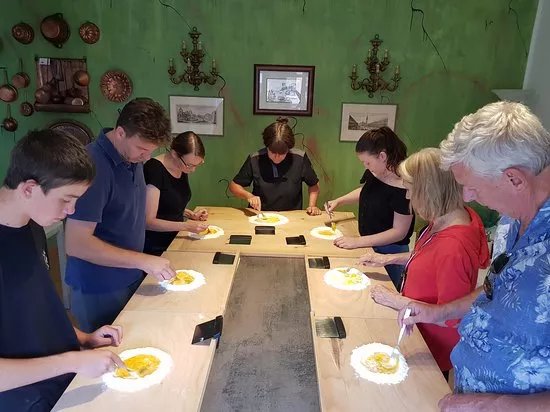 Mama Isa's Cooking School