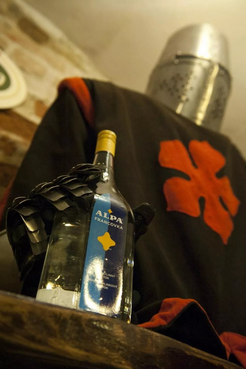 Pivni Bar U Rytire
